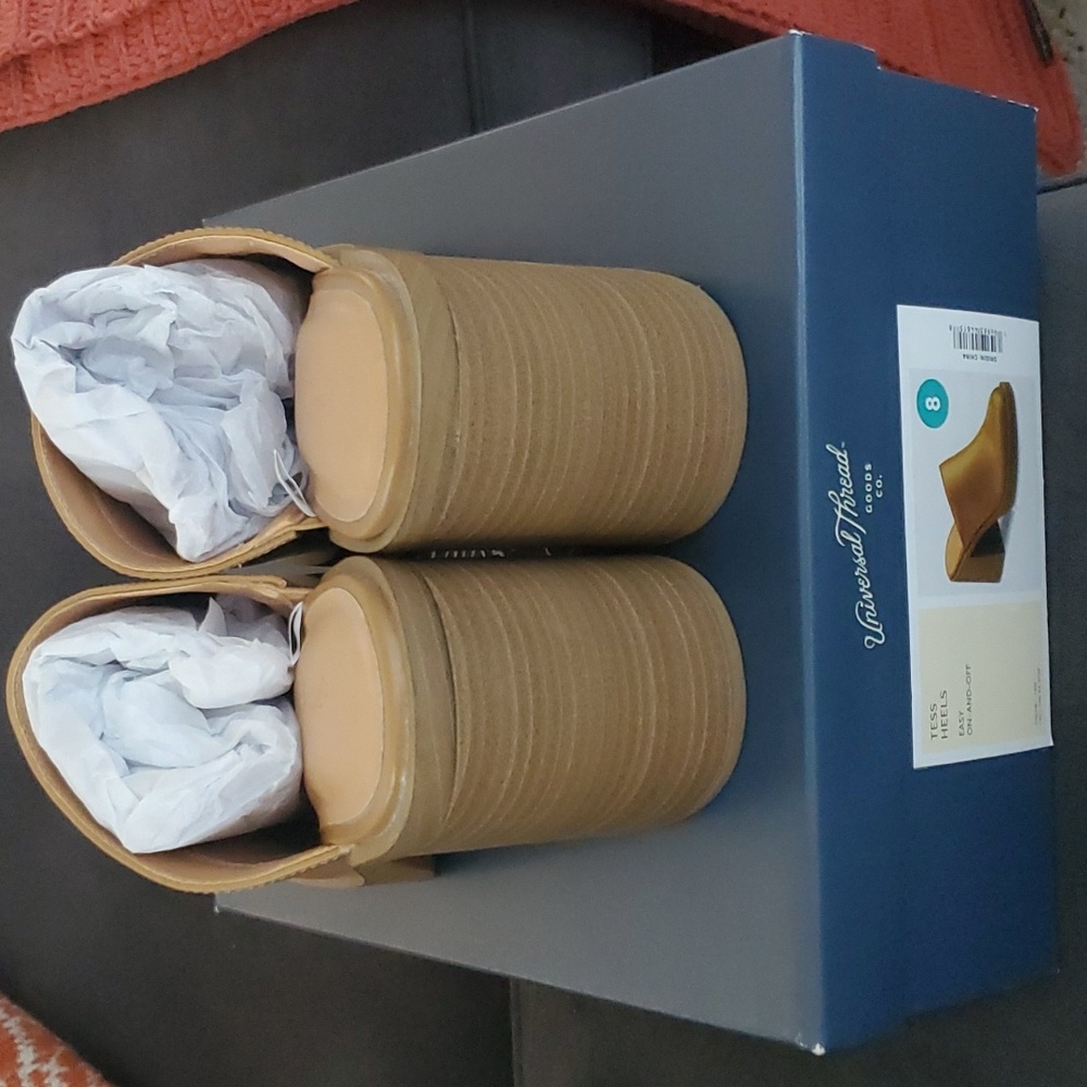 Target Clogs Universal Threads - image 2